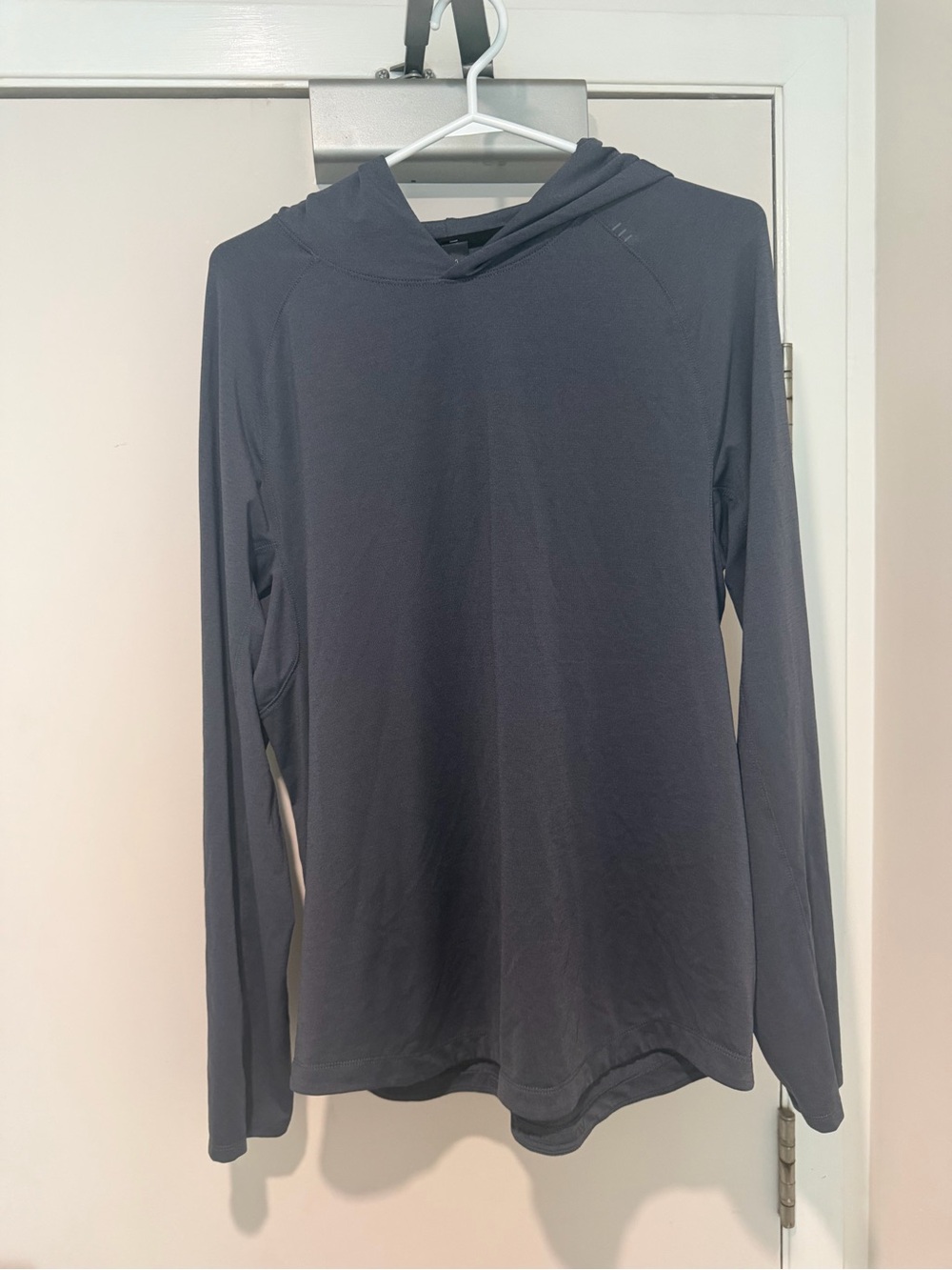 lululemon athletica Men's Long-Sleeve Hooded Top - Charcoal Gray